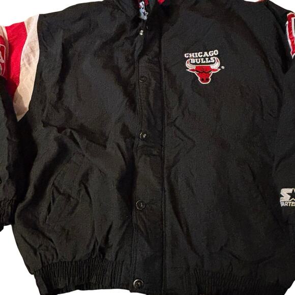 90s Starter Chicago Bulls Official NBA Puffer Quilted Jacket Full Snap & Zip** - Picture 7 of 10
